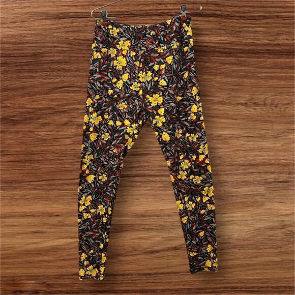 LuLaRoe Bundle! 5 Pair Tall & Curvy Leggings. Colorful, fun fabrics - Picture 2 of 11